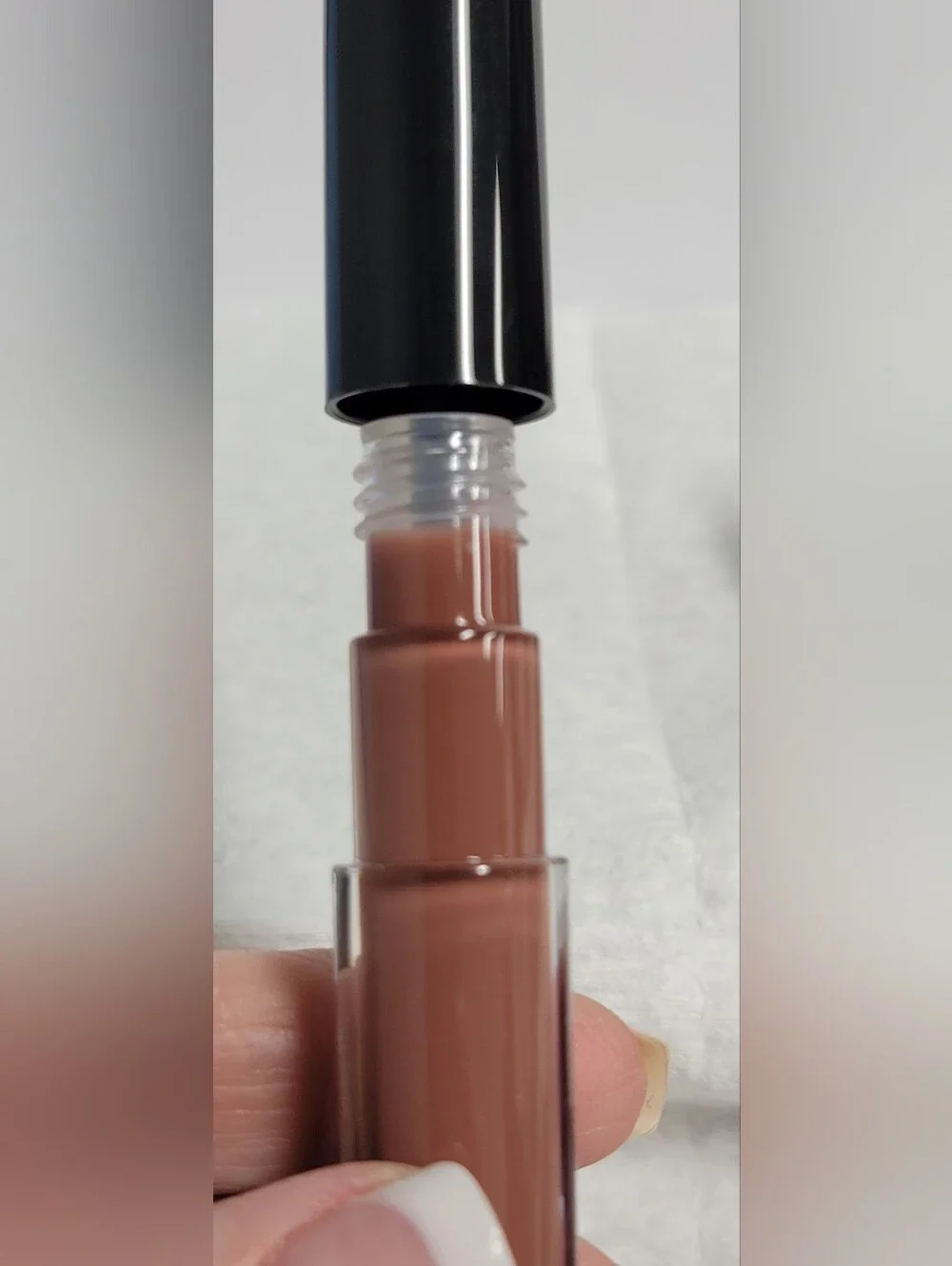 NIB-Mary Kay Unlimited Lip Gloss in the shade Tawny Nude